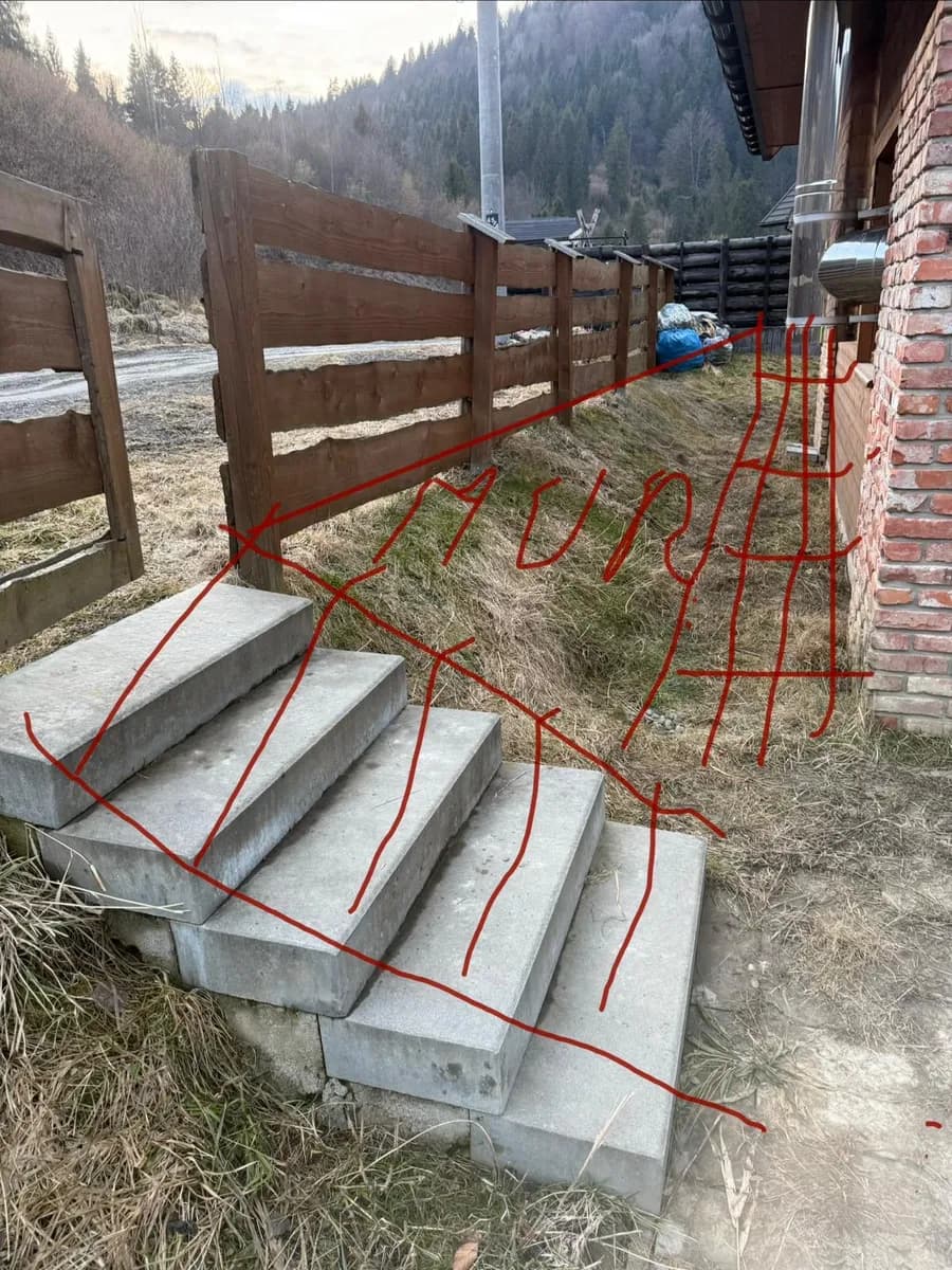 Mur oporowy pod parking i kostka — Przed